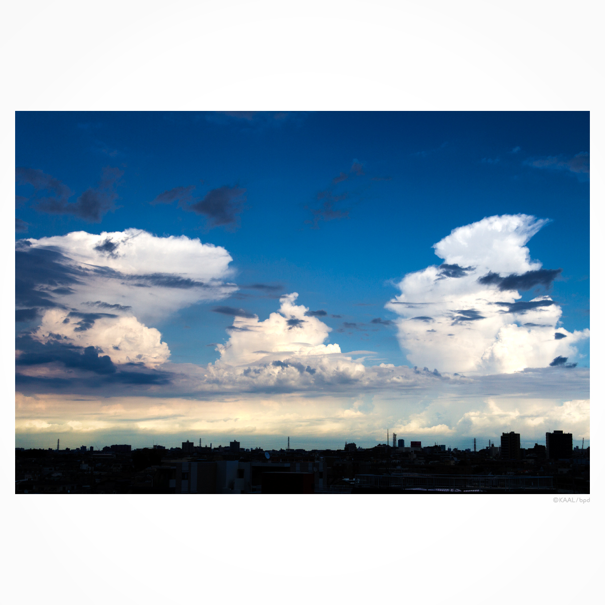 tokyo summer sky by kaal